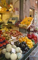 Vibrant Provencale markets with delights at every turn