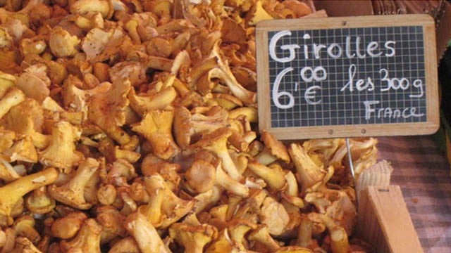 fresh, seasonal and delicious - the cuisine of Provence with its colorful markets